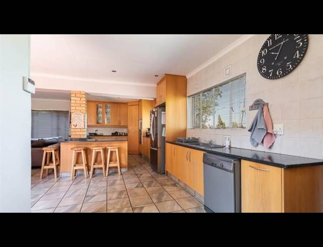 4 BEDROOM HOUSE FOR SALE IN MULBARTON